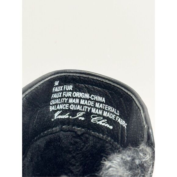 Easy Streets Booties Size 5 Black Block Heel Faux Fur Lug Outsole Faux Leather - Picture 6 of 8